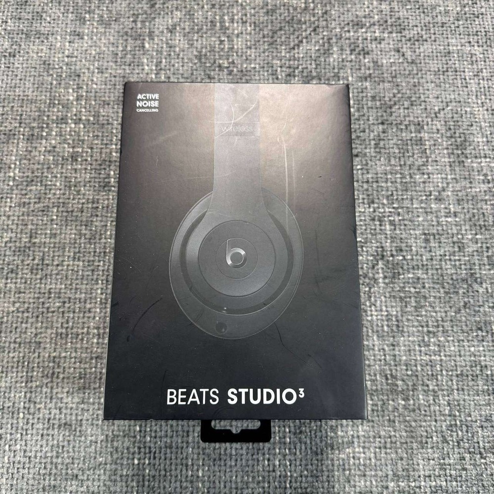 Beats Studio3 Wireless Over-Ear Headphones Black  Noise Cancelling box only